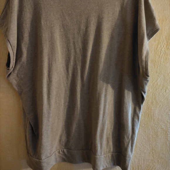Gap Tan loose comfy shirt - Picture 2 of 2